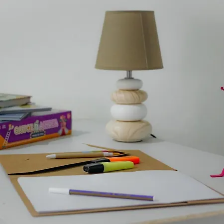 Eclectic 2br 아파트