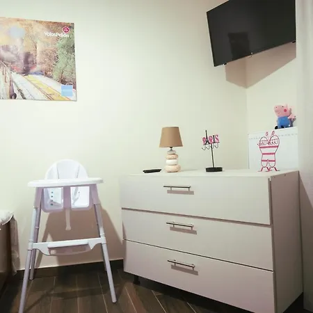 Eclectic 2br Apartman